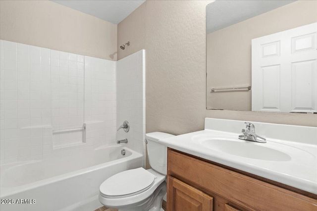 1852 N DESERT WILLOW Street, Casa Grande, AZ 85122