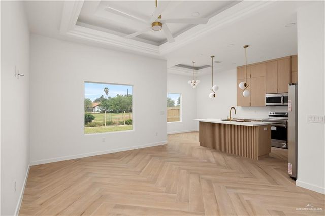 2220 N Revolution Street, Edinburg, TX 78541