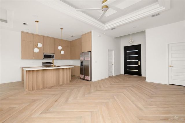 2220 N Revolution Street, Edinburg, TX 78541