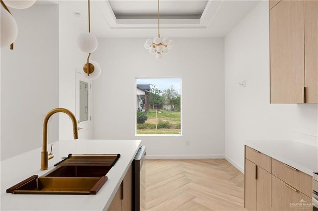 2220 N Revolution Street, Edinburg, TX 78541