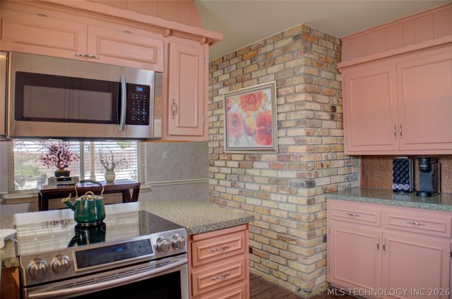 7249 E 57th Street, Tulsa, OK 74145