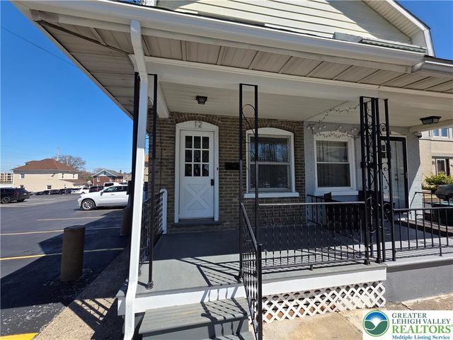 12 Craigie Street, Palmer Twp, PA 18045