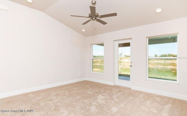 2190 NW 23RD LOOP, Ocala, FL 34475