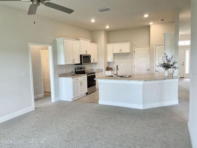 2190 NW 23RD LOOP, Ocala, FL 34475