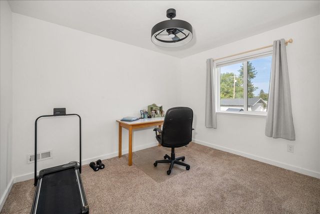 4621 N Whitehouse St, Spokane, WA 99205