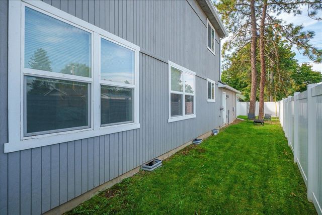 4621 N Whitehouse St, Spokane, WA 99205