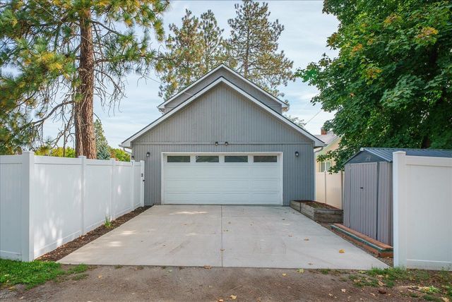 4621 N Whitehouse St, Spokane, WA 99205