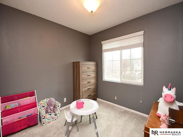 17106 Taylor Street, Omaha, NE 68116