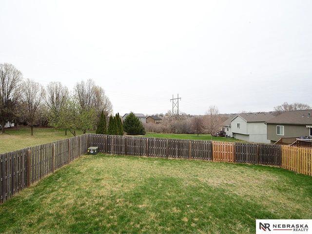 17106 Taylor Street, Omaha, NE 68116