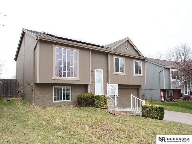 17106 Taylor Street, Omaha, NE 68116