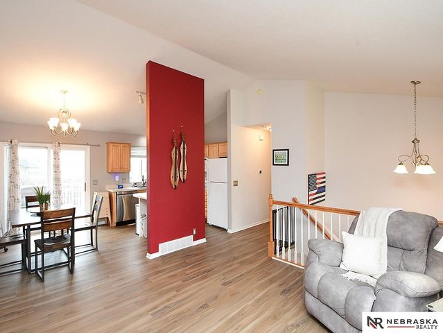 17106 Taylor Street, Omaha, NE 68116