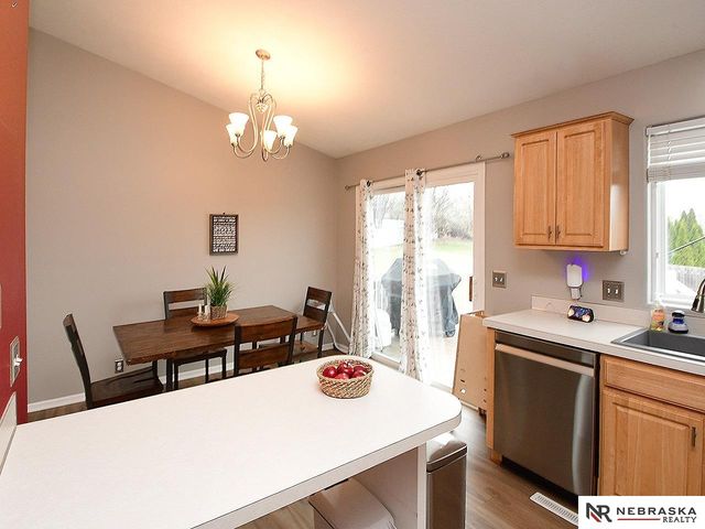 17106 Taylor Street, Omaha, NE 68116