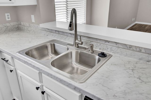 1530 Fort Johnson Road 1e, Charleston, SC 29412