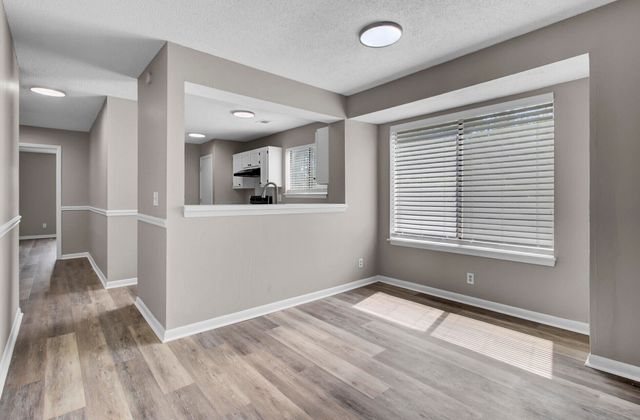 1530 Fort Johnson Road 1e, Charleston, SC 29412