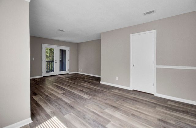 1530 Fort Johnson Road 1e, Charleston, SC 29412