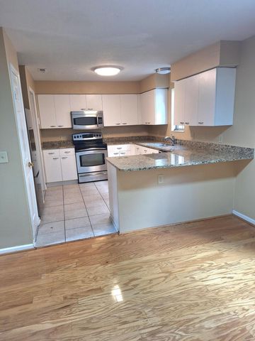 18 W Russell Street, Columbus, OH 43215