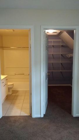 18 W Russell Street, Columbus, OH 43215