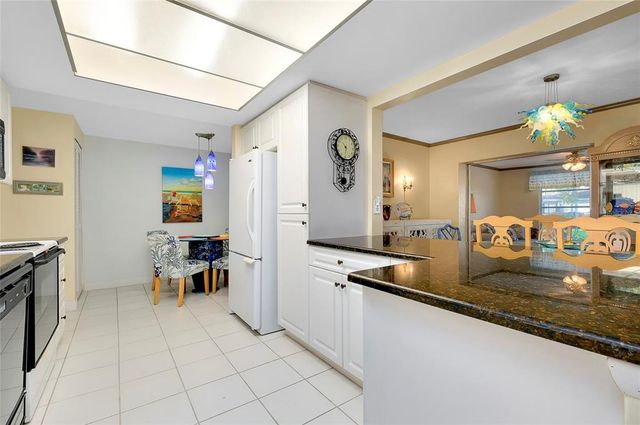 1350 STAFFORD LANE 1422, Sarasota, FL 34232