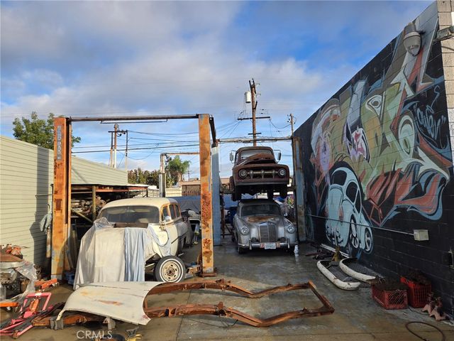 2889 W Valley Boulevard, Alhambra, CA 91803