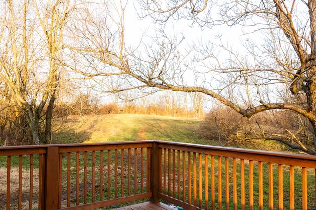 942 Hawkins - Cummins Road, Paris, KY 40361