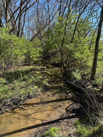 942 Hawkins - Cummins Road, Paris, KY 40361