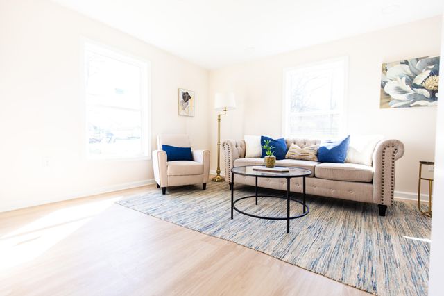 942 Hawkins - Cummins Road, Paris, KY 40361