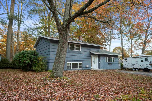4 Tanglewood Drive, Dover, NH 03820
