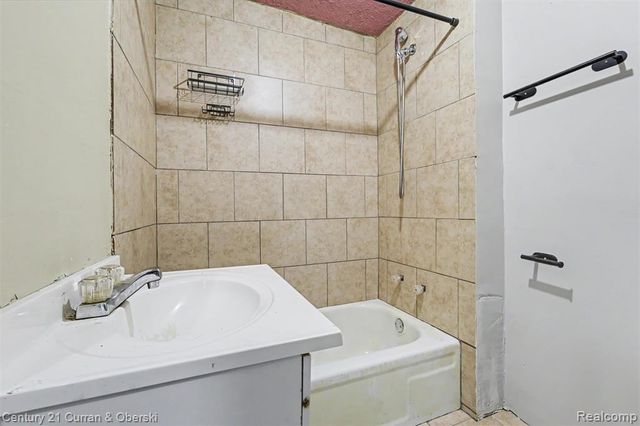 2528 Woodmere Street, Detroit, MI 48209