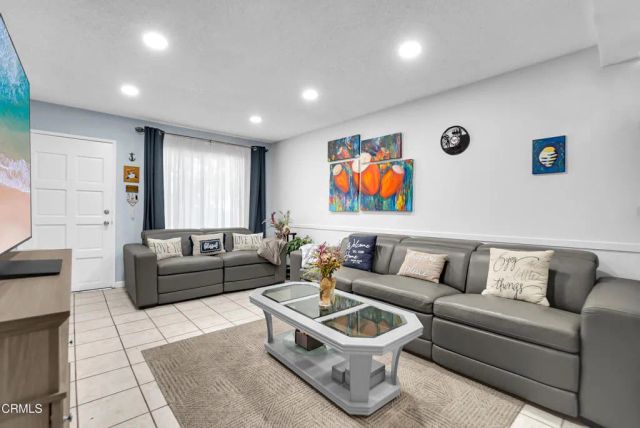 13175 Bromont Avenue, Sylmar, CA 91342