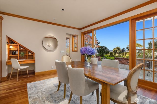 8916 Ferncliff Avenue NE, Bainbridge Island, WA 98110