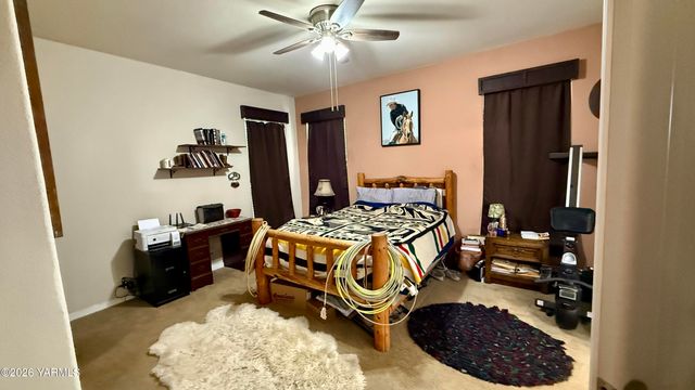 1508 Foster Rd, Toppenish, WA 98948