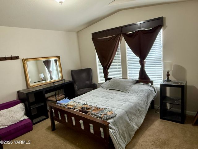 1508 Foster Rd, Toppenish, WA 98948