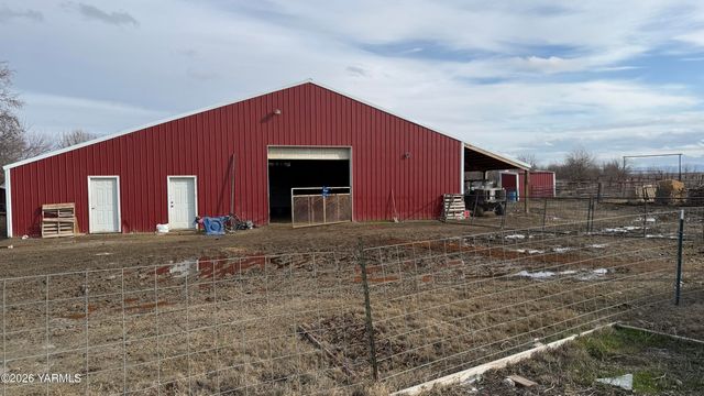 1508 Foster Rd, Toppenish, WA 98948