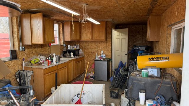 1508 Foster Rd, Toppenish, WA 98948
