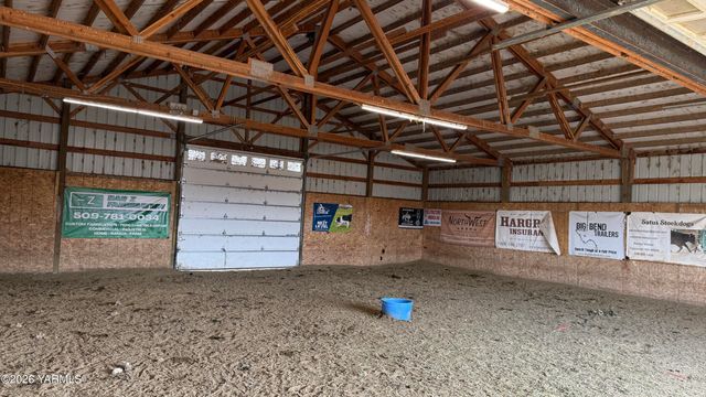 1508 Foster Rd, Toppenish, WA 98948