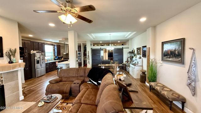 1508 Foster Rd, Toppenish, WA 98948