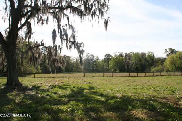 45740 PICKETT Street, Callahan, FL 32011