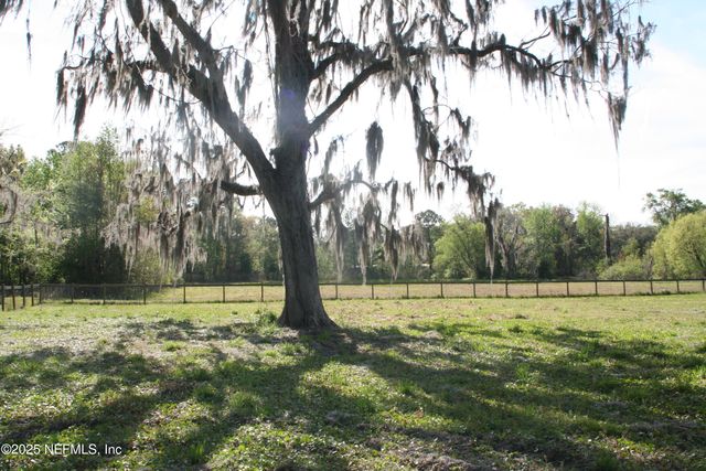 45740 PICKETT Street, Callahan, FL 32011