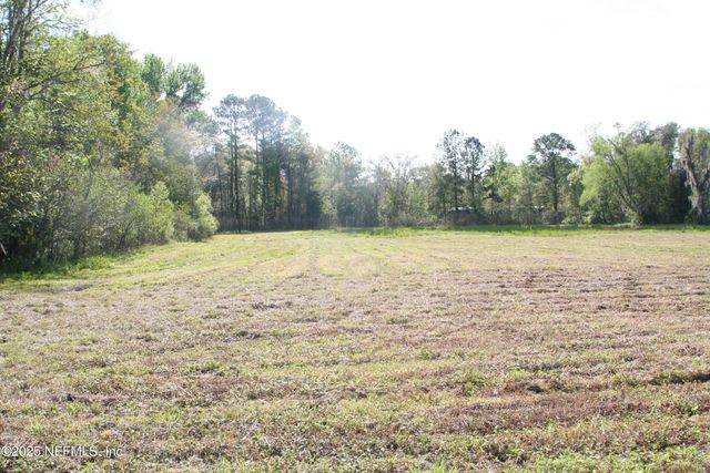 45740 PICKETT Street, Callahan, FL 32011