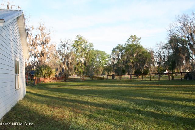 45740 PICKETT Street, Callahan, FL 32011