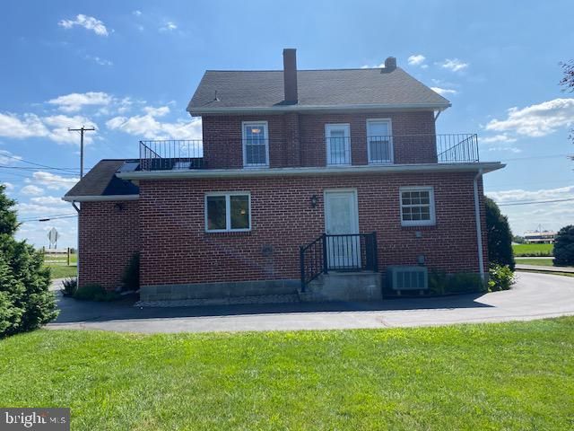 2654 DIVISION HWY, New Holland, PA 17557