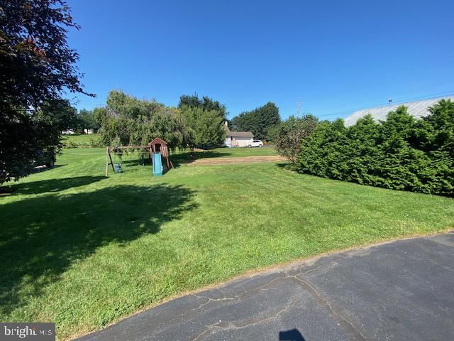 2654 DIVISION HWY, New Holland, PA 17557