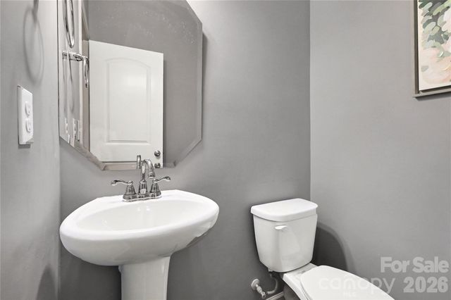 212 Hidden Lakes Road, Statesville, NC 28677