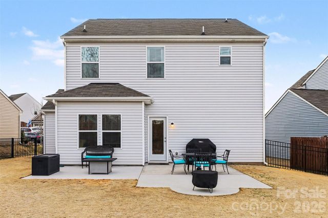 212 Hidden Lakes Road, Statesville, NC 28677