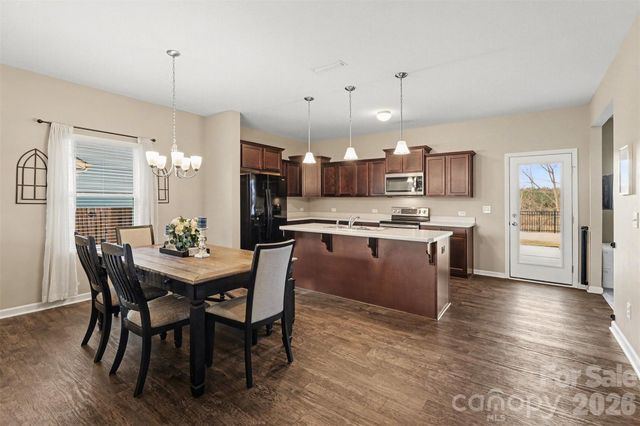 212 Hidden Lakes Road, Statesville, NC 28677