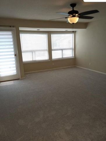 2409 Bering Drive 18, Houston, TX 77057