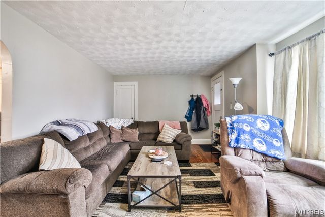 153 Springville Avenue Lower, Amherst, NY 14226