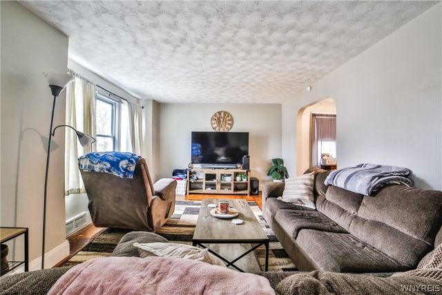 153 Springville Avenue Lower, Amherst, NY 14226