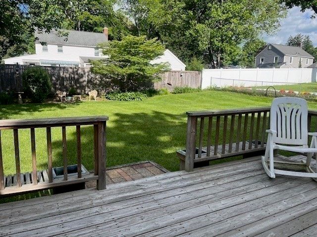 43 Pine Hill Rd, Springfield, MA 01118