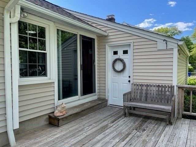 43 Pine Hill Rd, Springfield, MA 01118